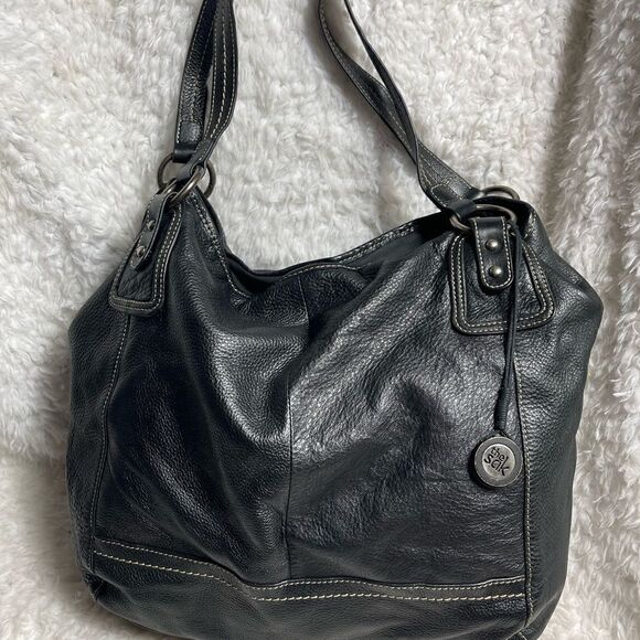 The Sak Alameda Crossbody Bag in Leather : Target The Sak Black Leather Boho shoulder bag Stitching detail silver tone Hardwares